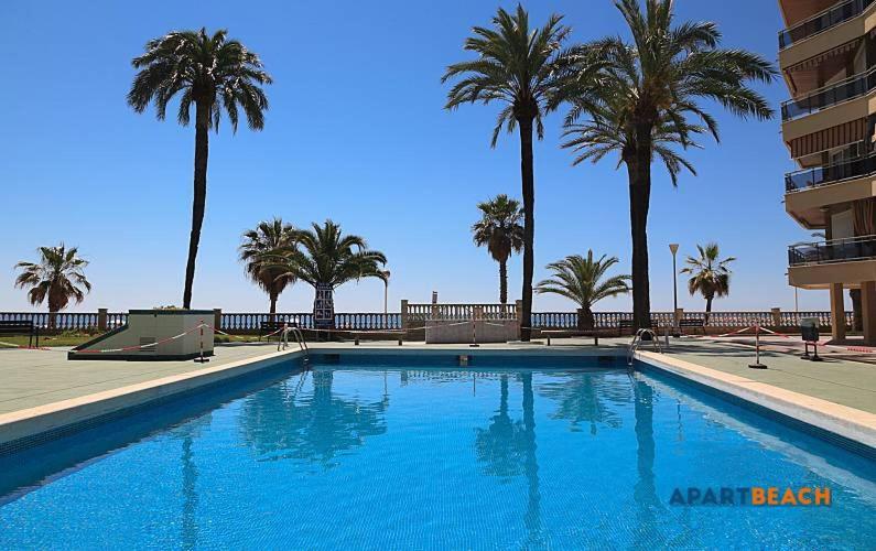 Apartamento ApartBeach MARINA PLAYA Climatizado Piscina y Parking Cambrils Exterior foto