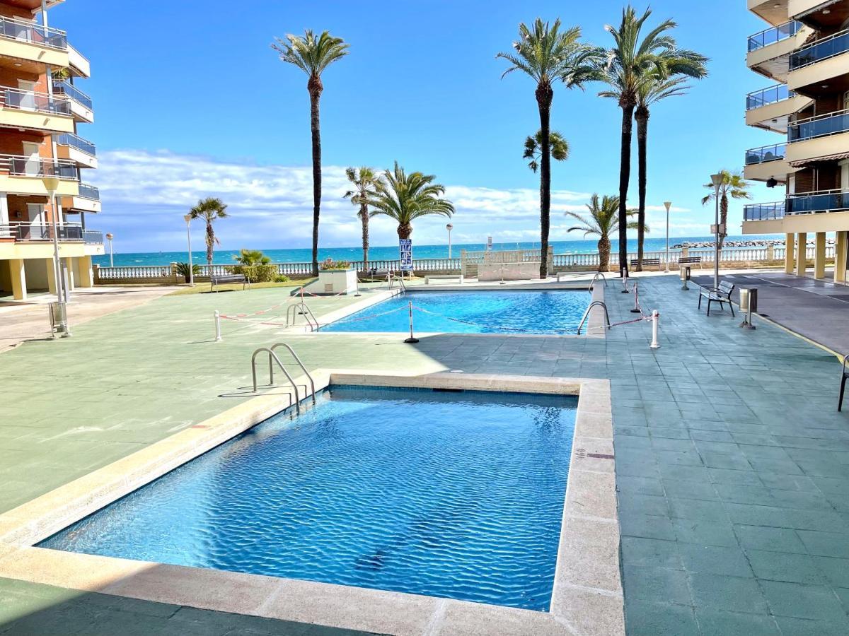 Apartamento ApartBeach MARINA PLAYA Climatizado Piscina y Parking Cambrils Exterior foto