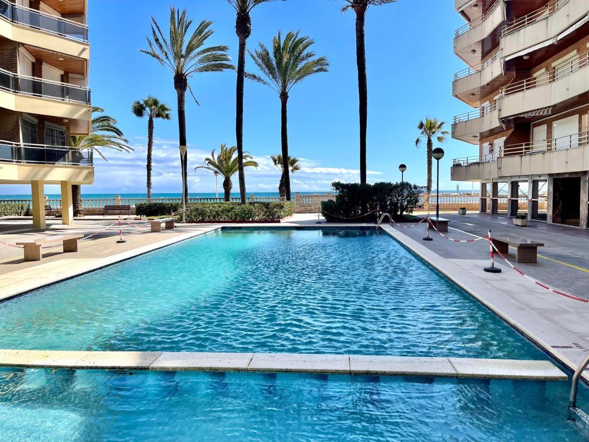 Apartamento ApartBeach MARINA PLAYA Climatizado Piscina y Parking Cambrils Exterior foto